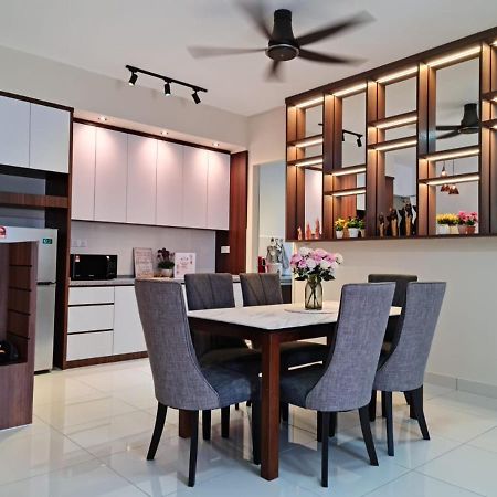 Rhr Deluxe Guesthouse Kinarut Papar Sabah - Pool View المظهر الخارجي الصورة